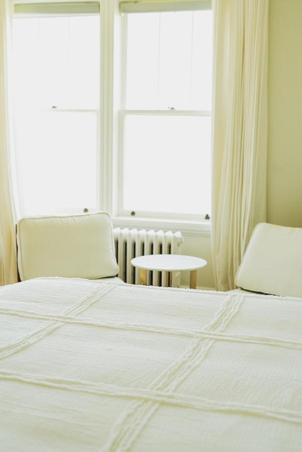Bellview Luxury Suites บัดเดค ภายนอก รูปภาพ